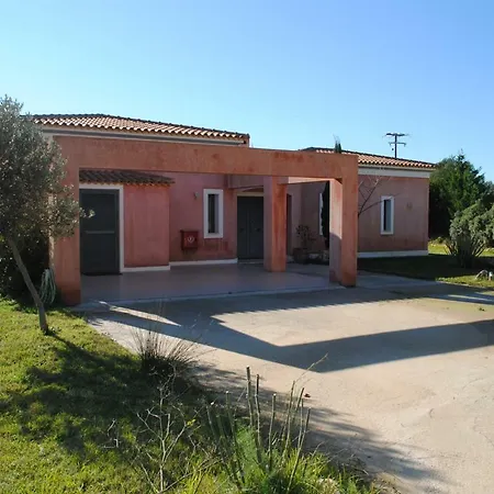 Sunny Villa *