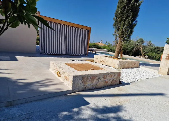 Sunny Villa Klízmata