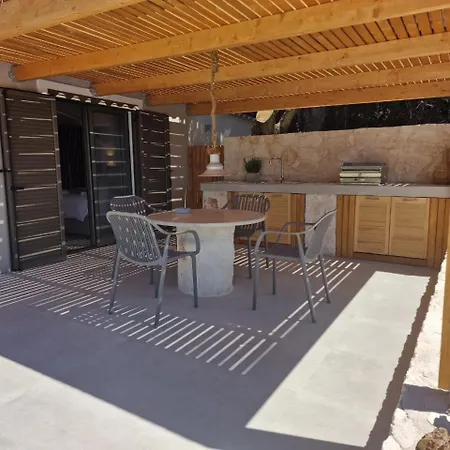 Sunny Villas Klísmata